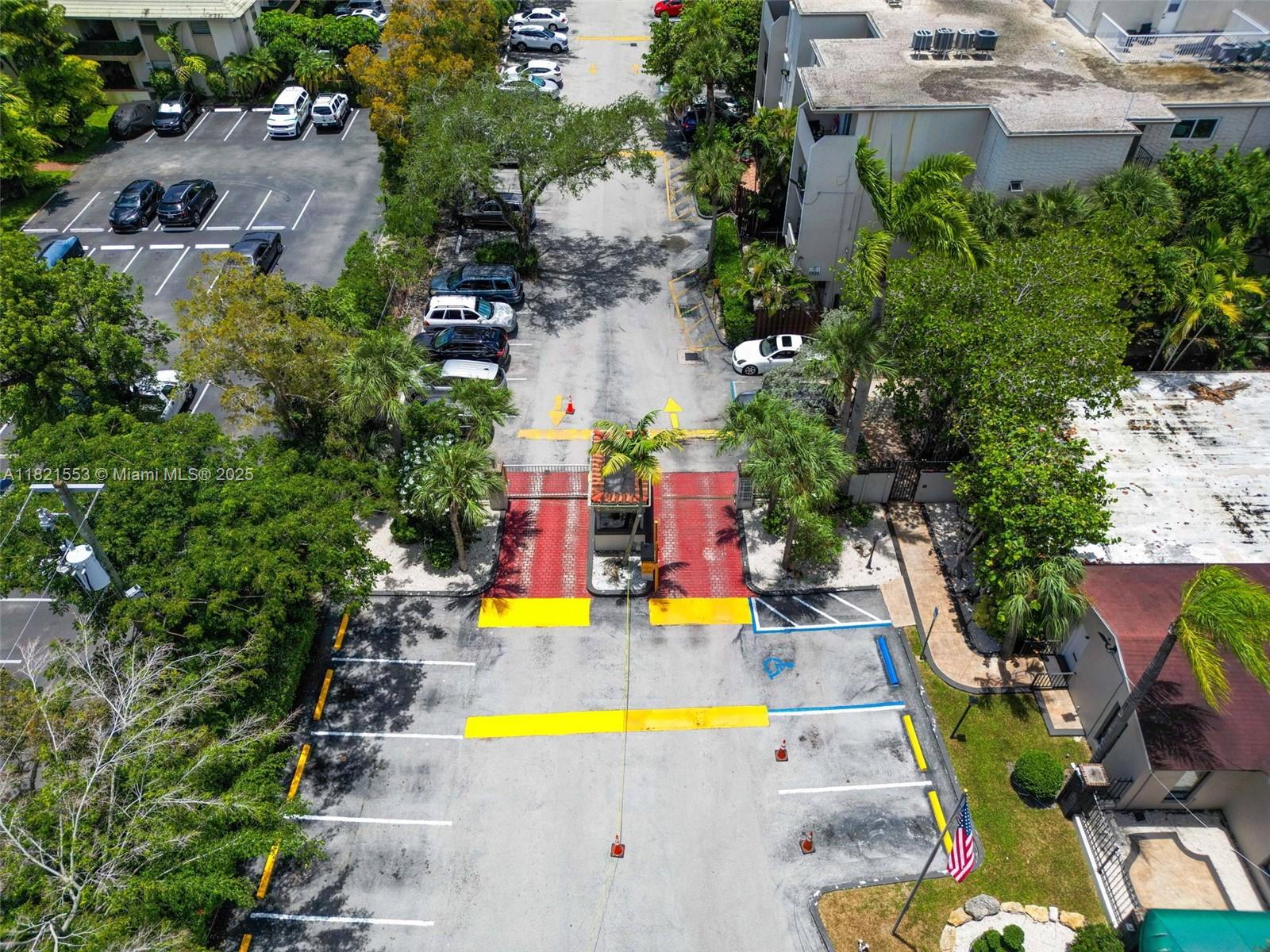 6900 N Kendall Dr #A303 Pinecrest, FL 33156