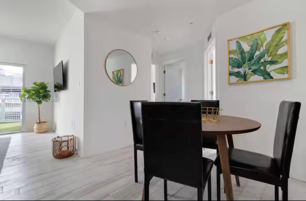 image Emilia Condo15