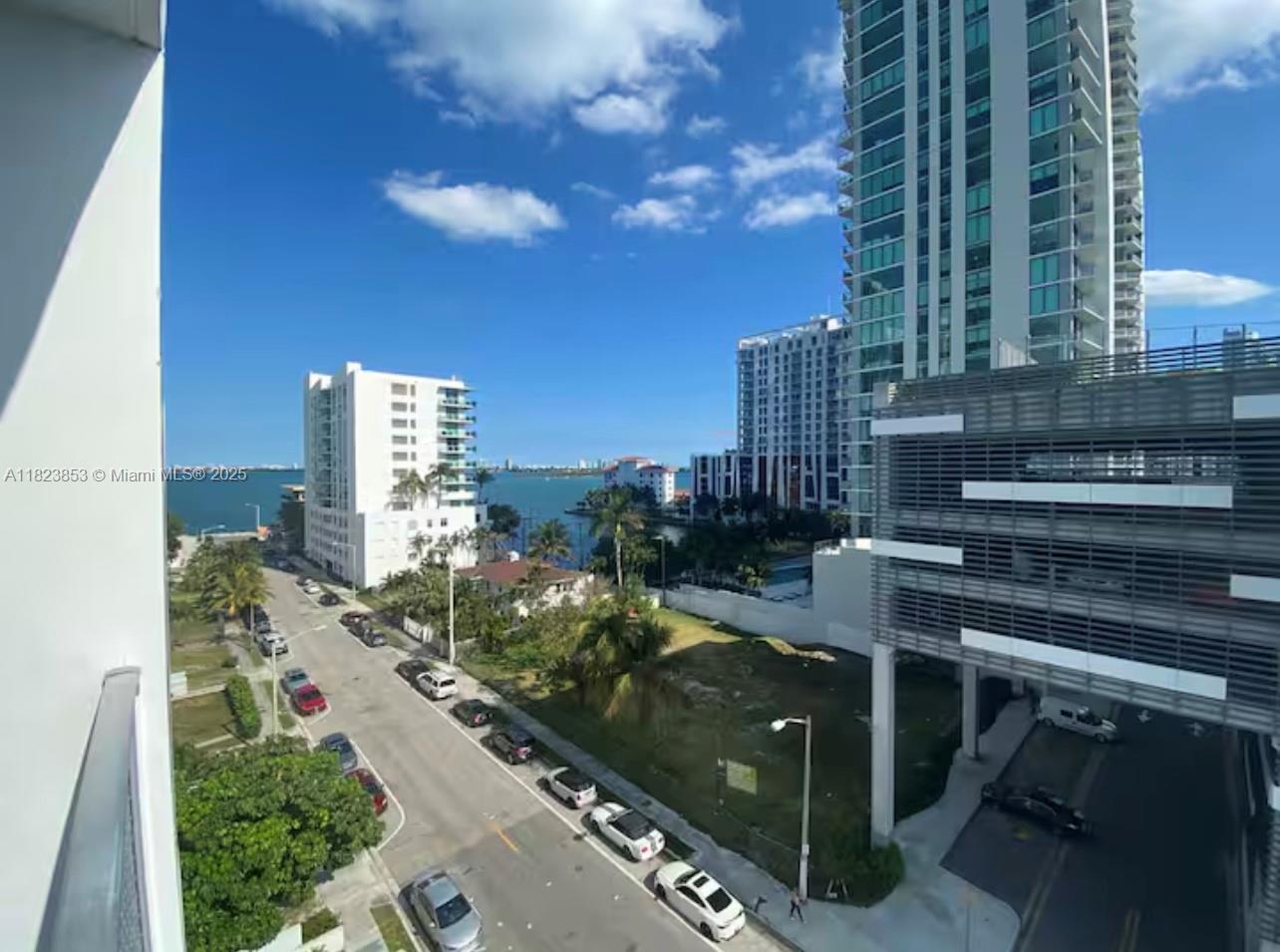 image Emilia Condo6