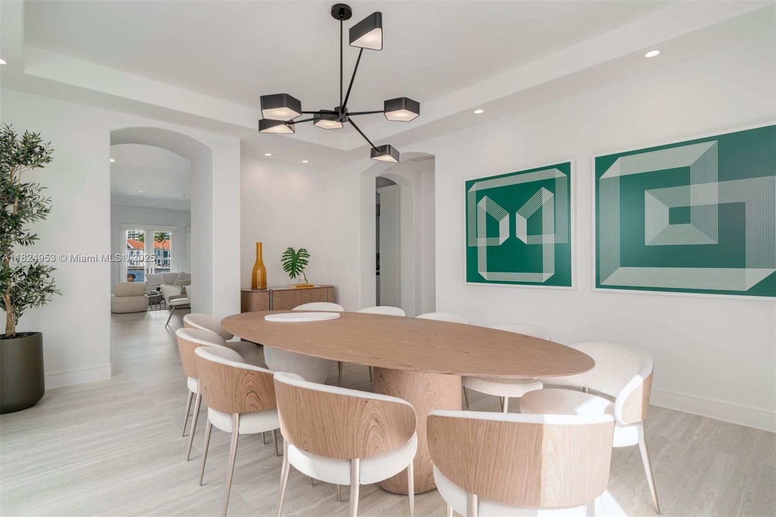 220 S Island Is Golden Beach, FL 33160