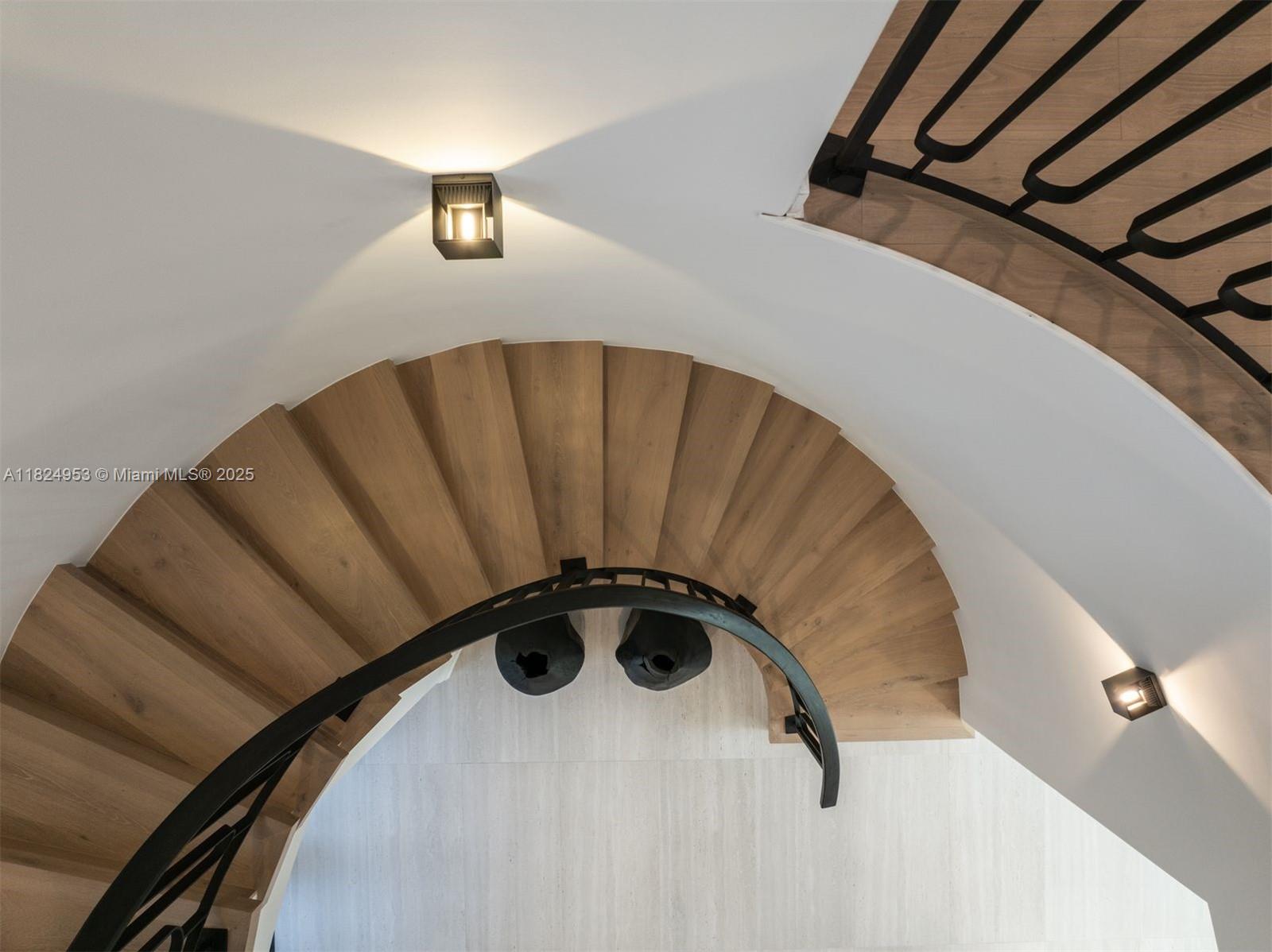 220 S Island Is Golden Beach, FL 33160