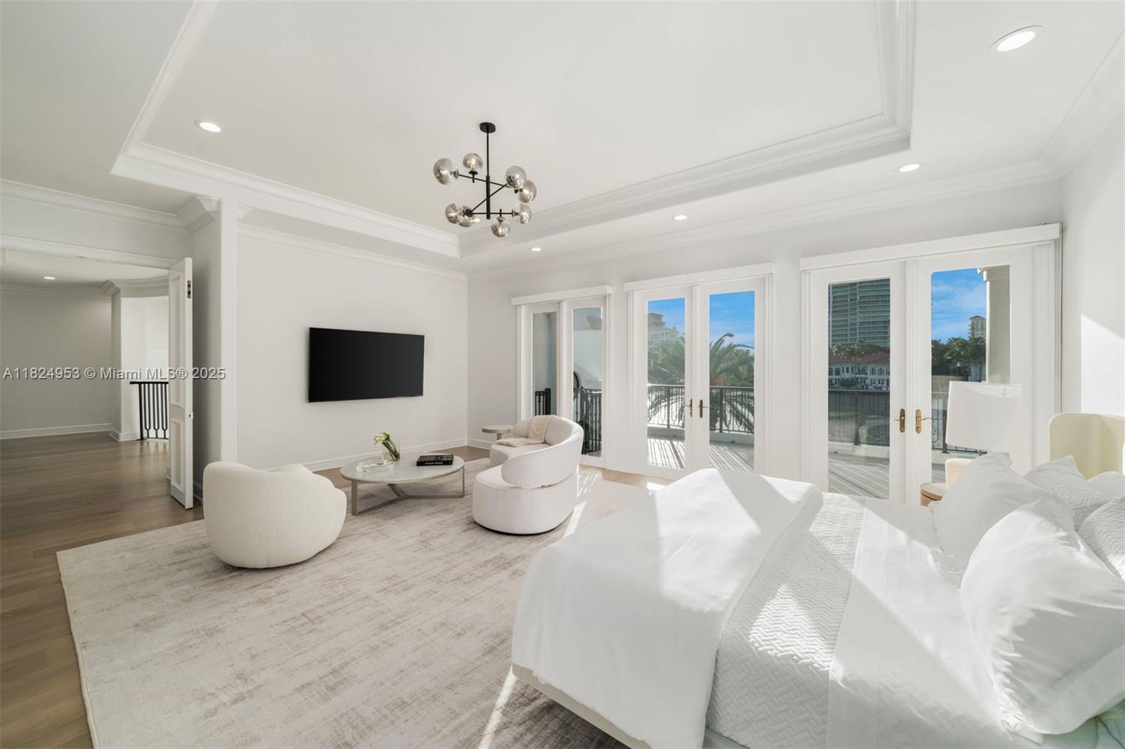 220 S Island Is Golden Beach, FL 33160