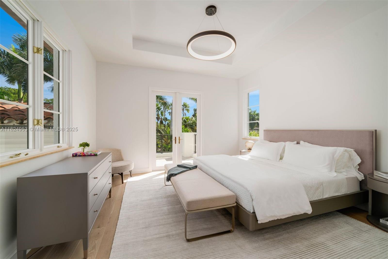 220 S Island Is Golden Beach, FL 33160