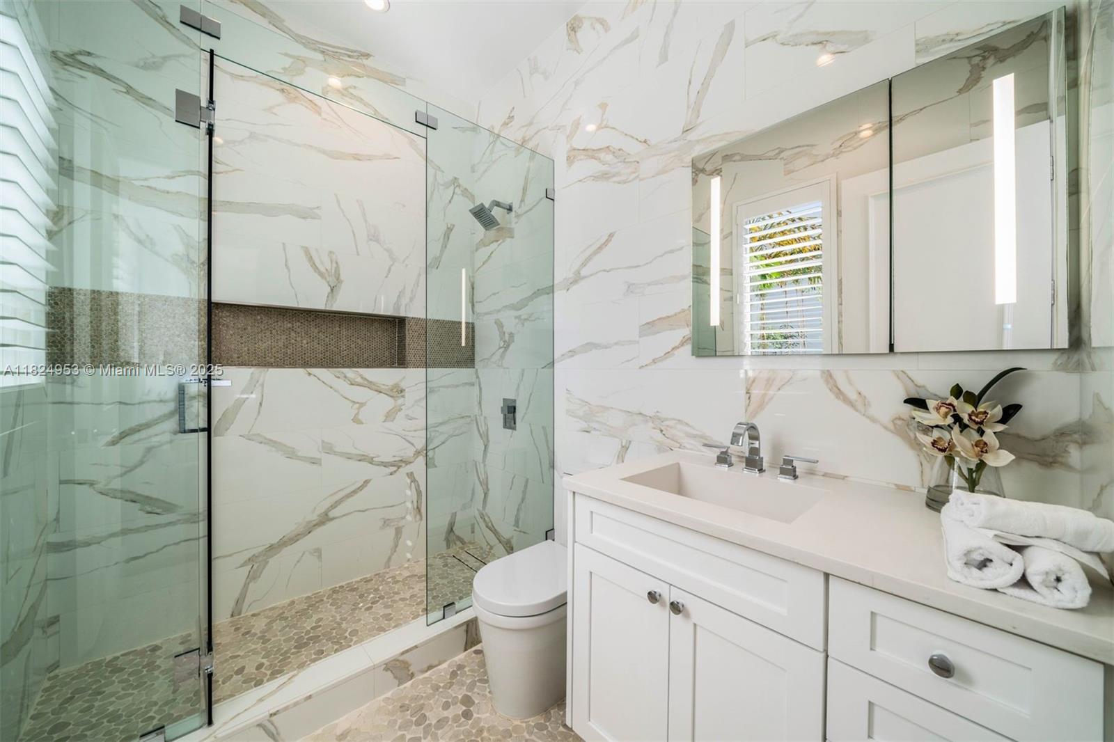 220 S Island Is Golden Beach, FL 33160