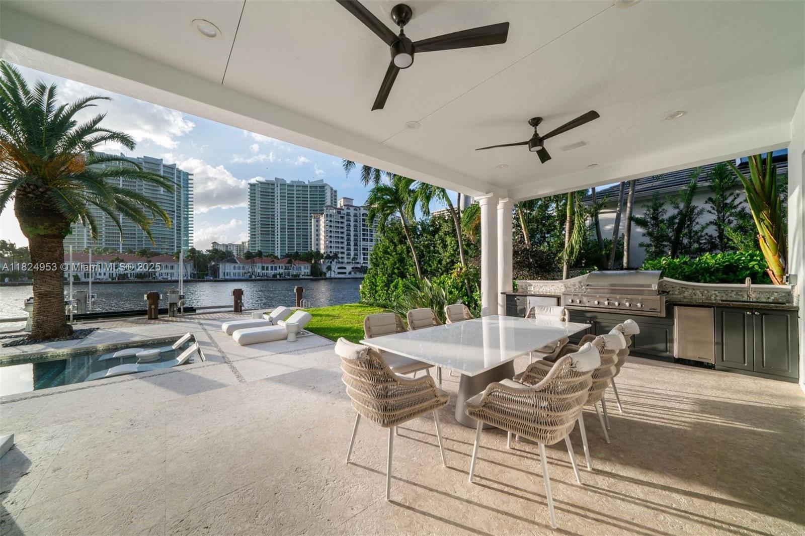 220 S Island Is Golden Beach, FL 33160