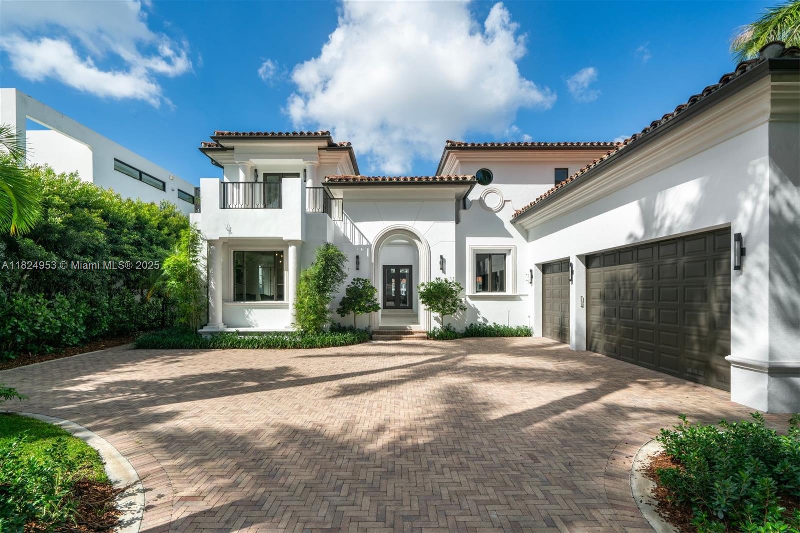 220 S Island Is Golden Beach, FL 33160