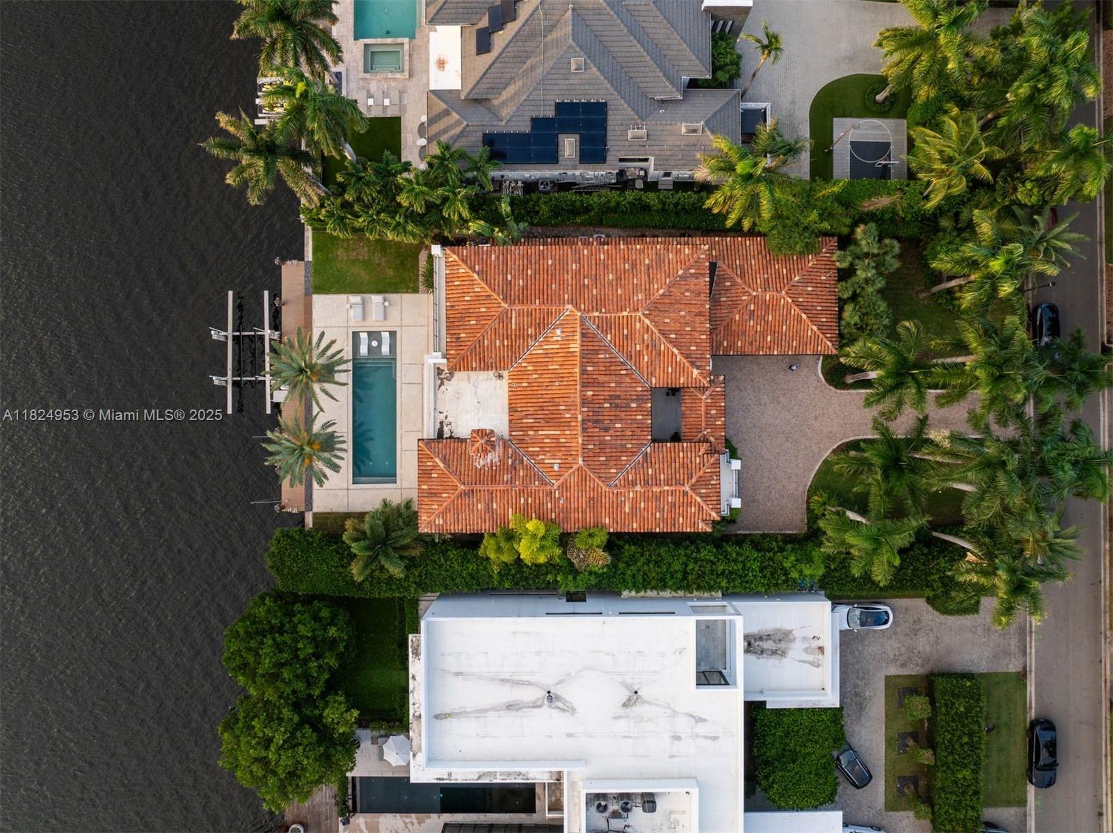 220 S Island Is Golden Beach, FL 33160