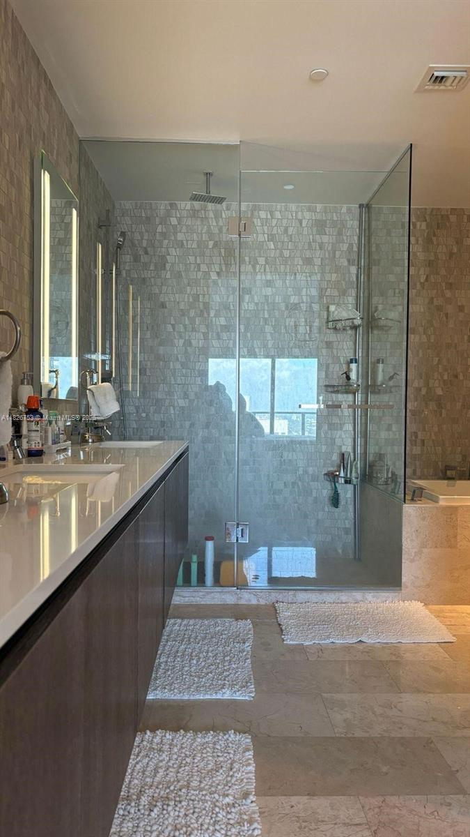 image Reach Condo15