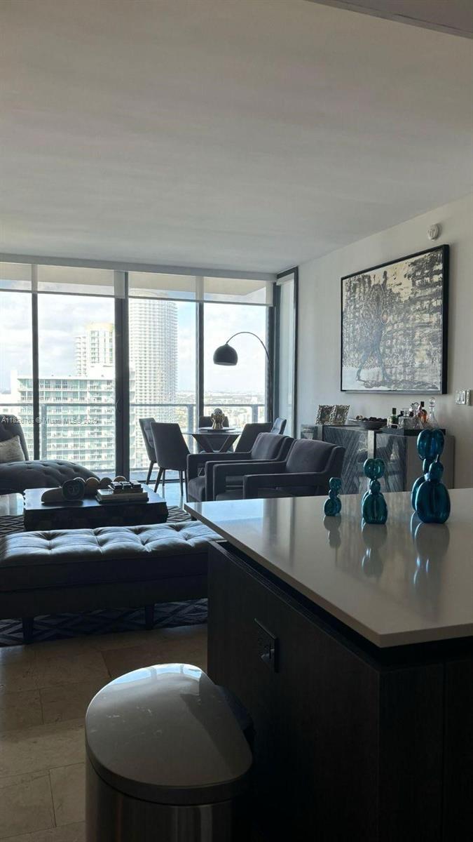 image Reach Condo19