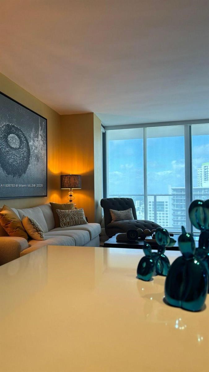 image Reach Condo2