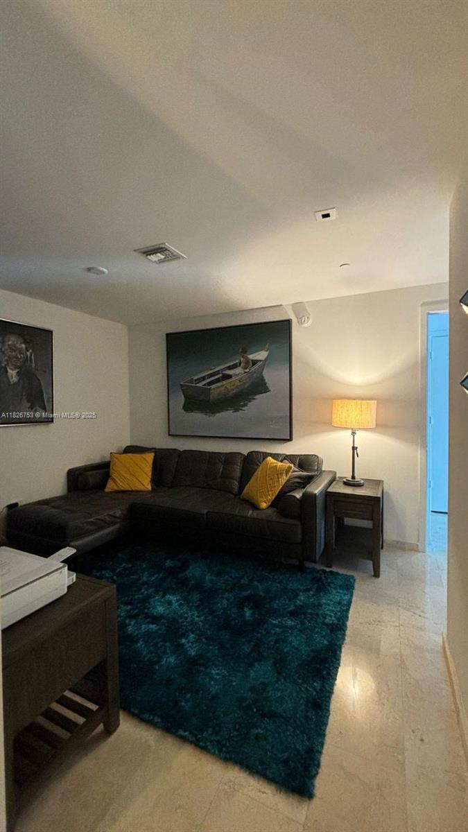 image Reach Condo7