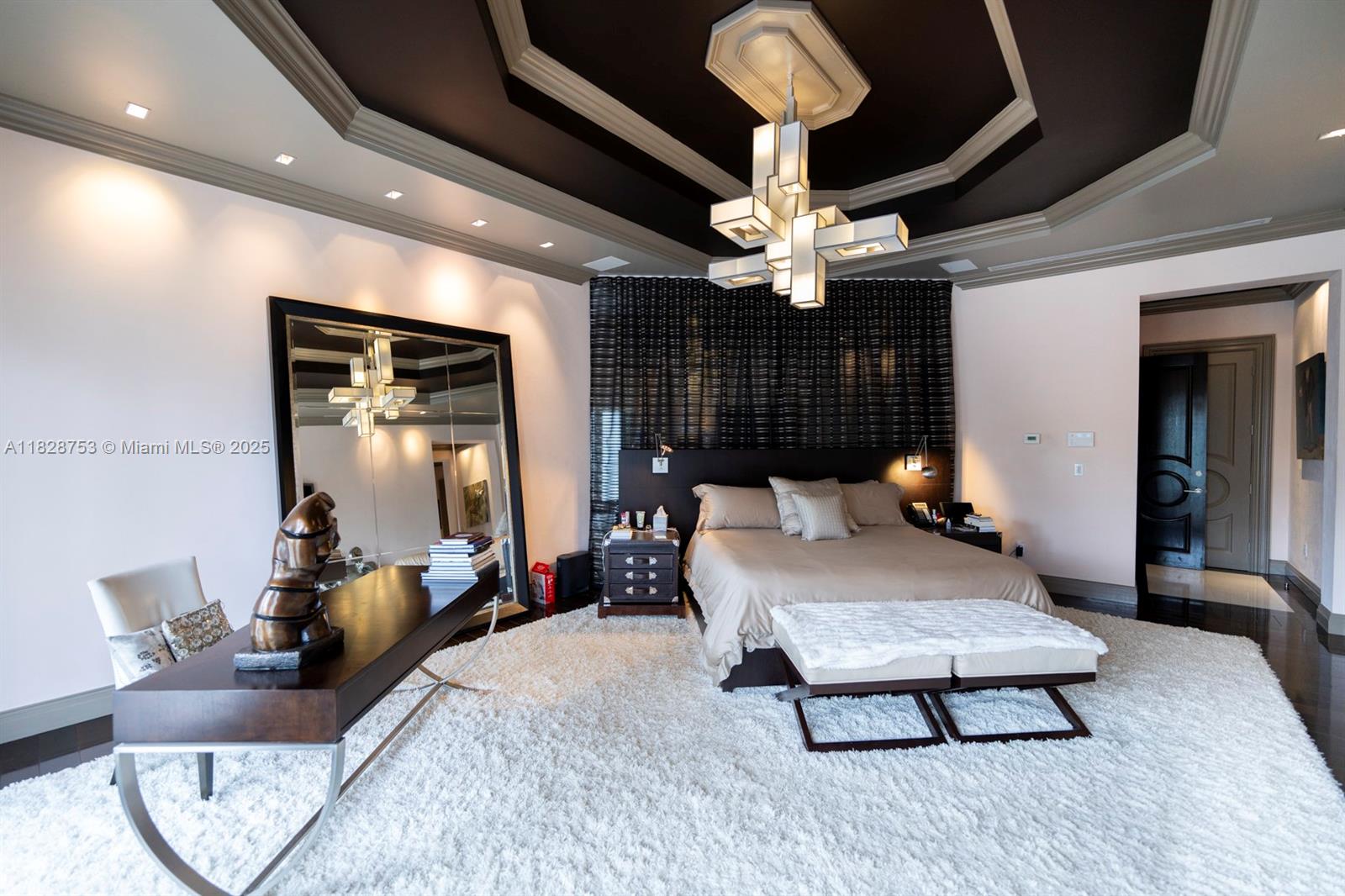 142 S Island Golden Beach, FL 33160