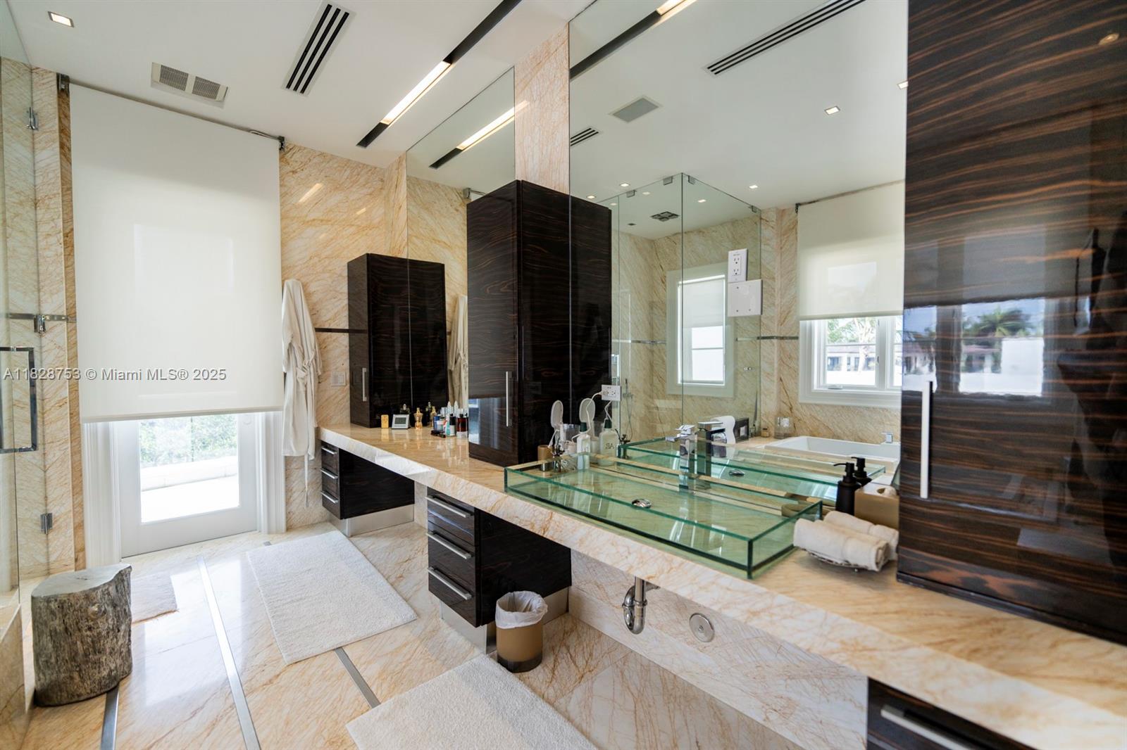 142 S Island Golden Beach, FL 33160