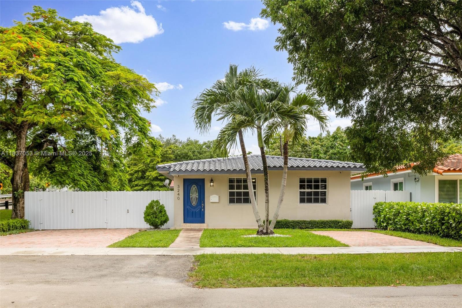 3240 SW 69th Ave