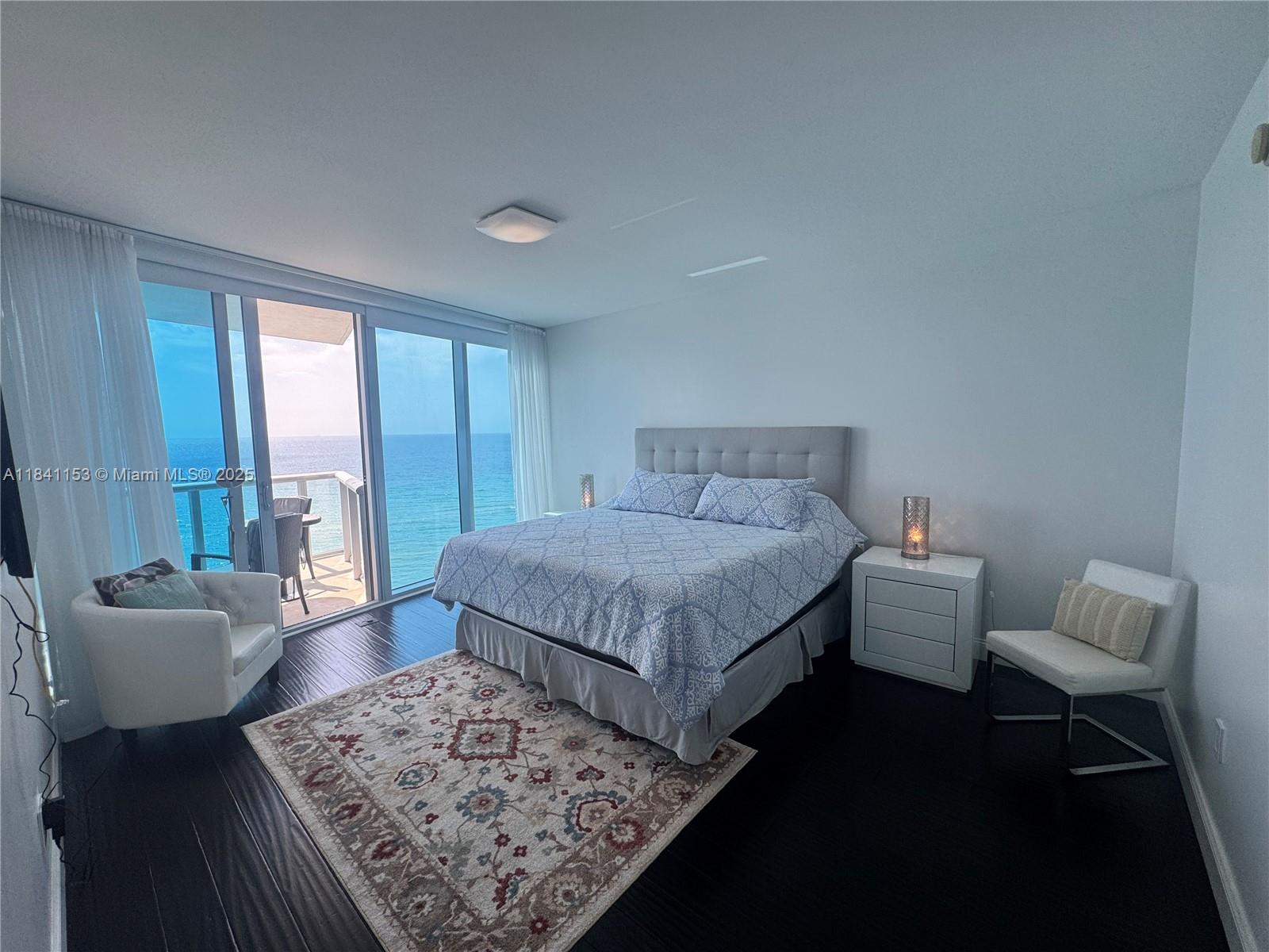 image Jade Beach Condo16