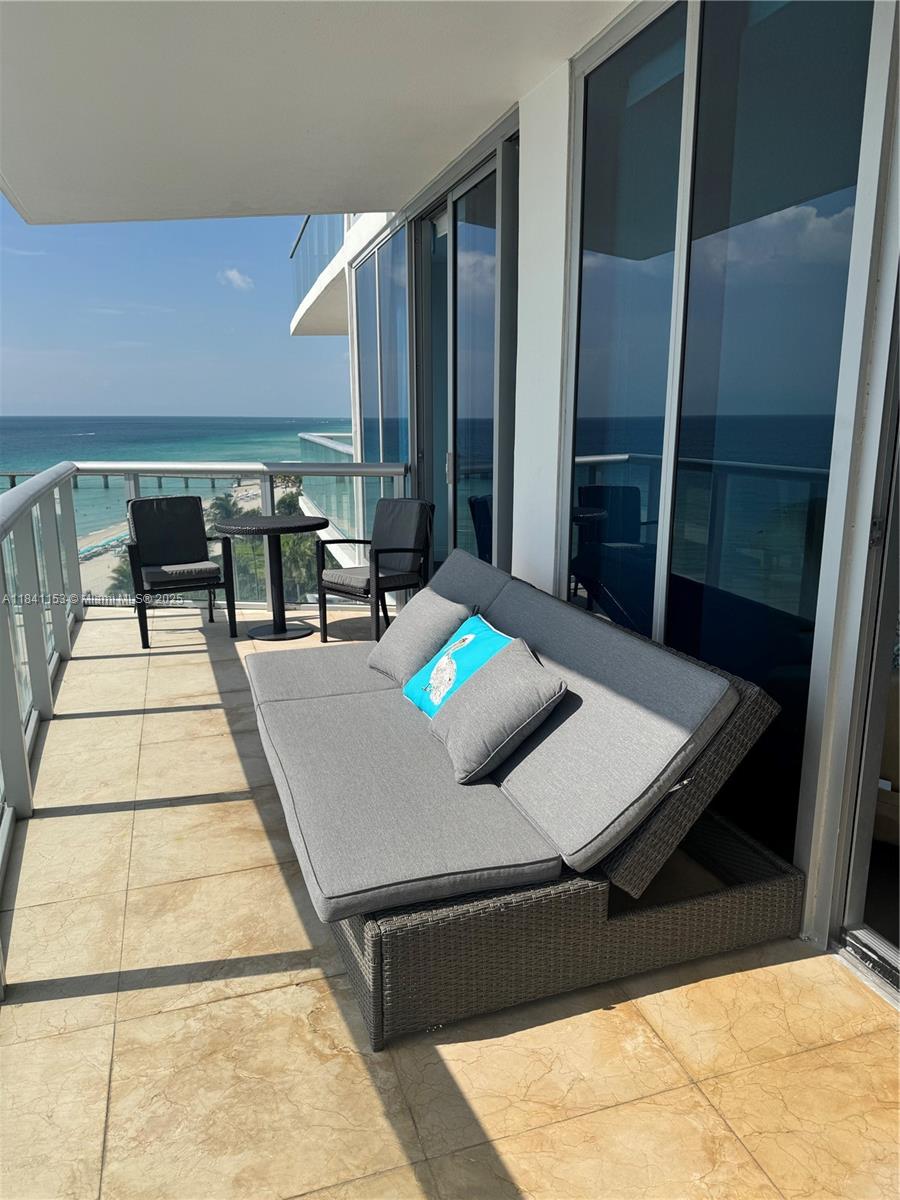 image Jade Beach Condo21