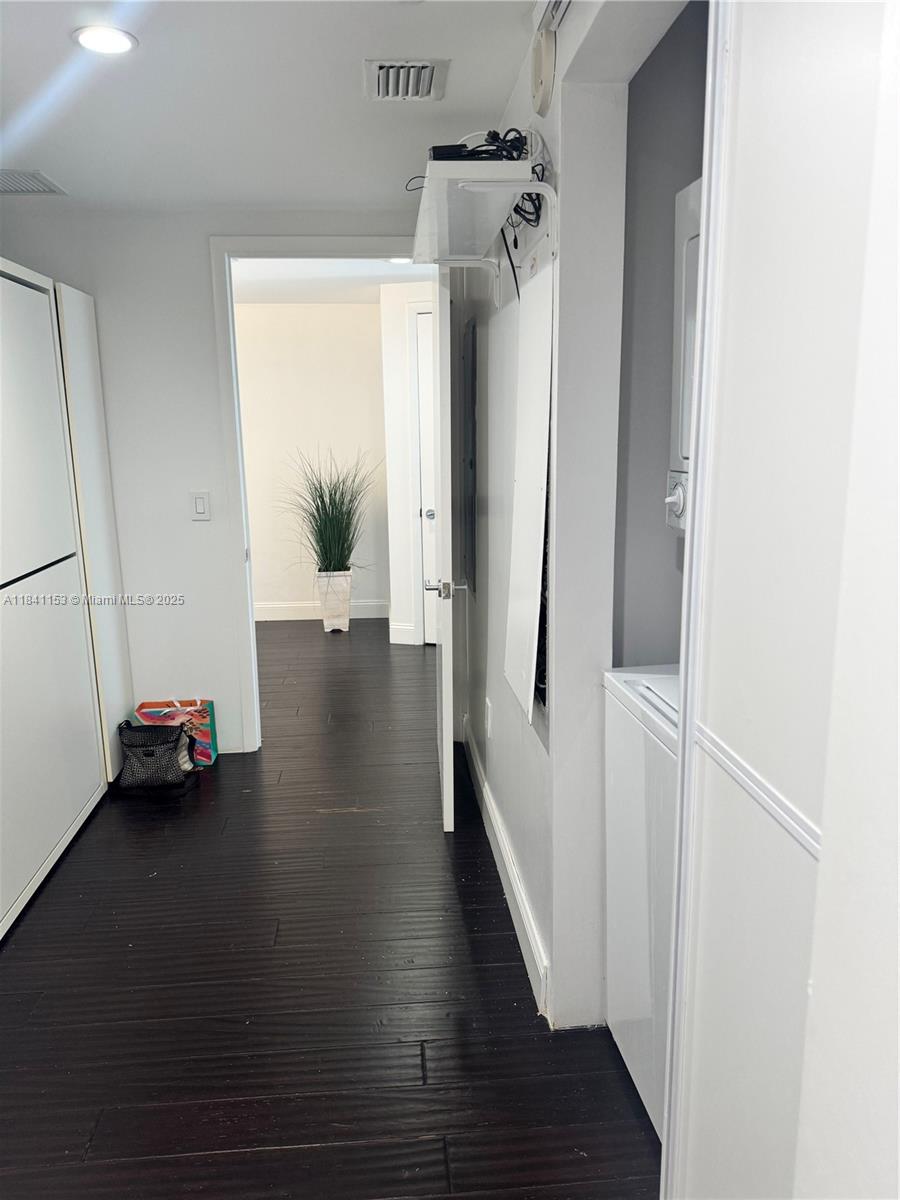image Jade Beach Condo26