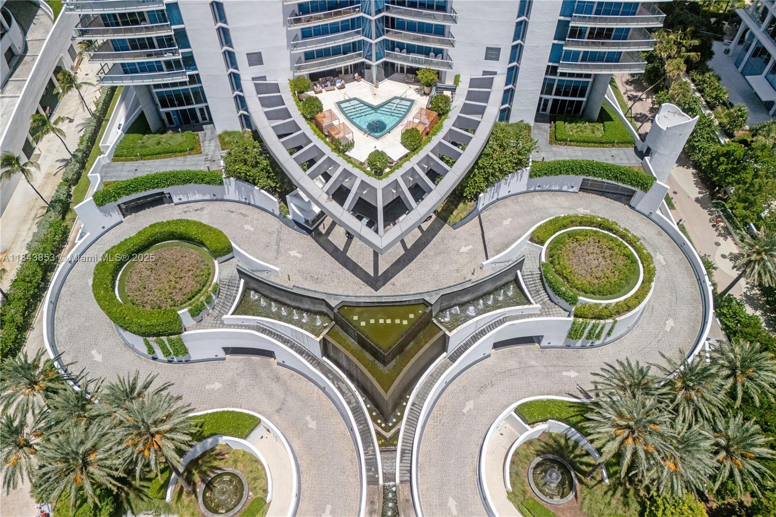 image Jade Beach38