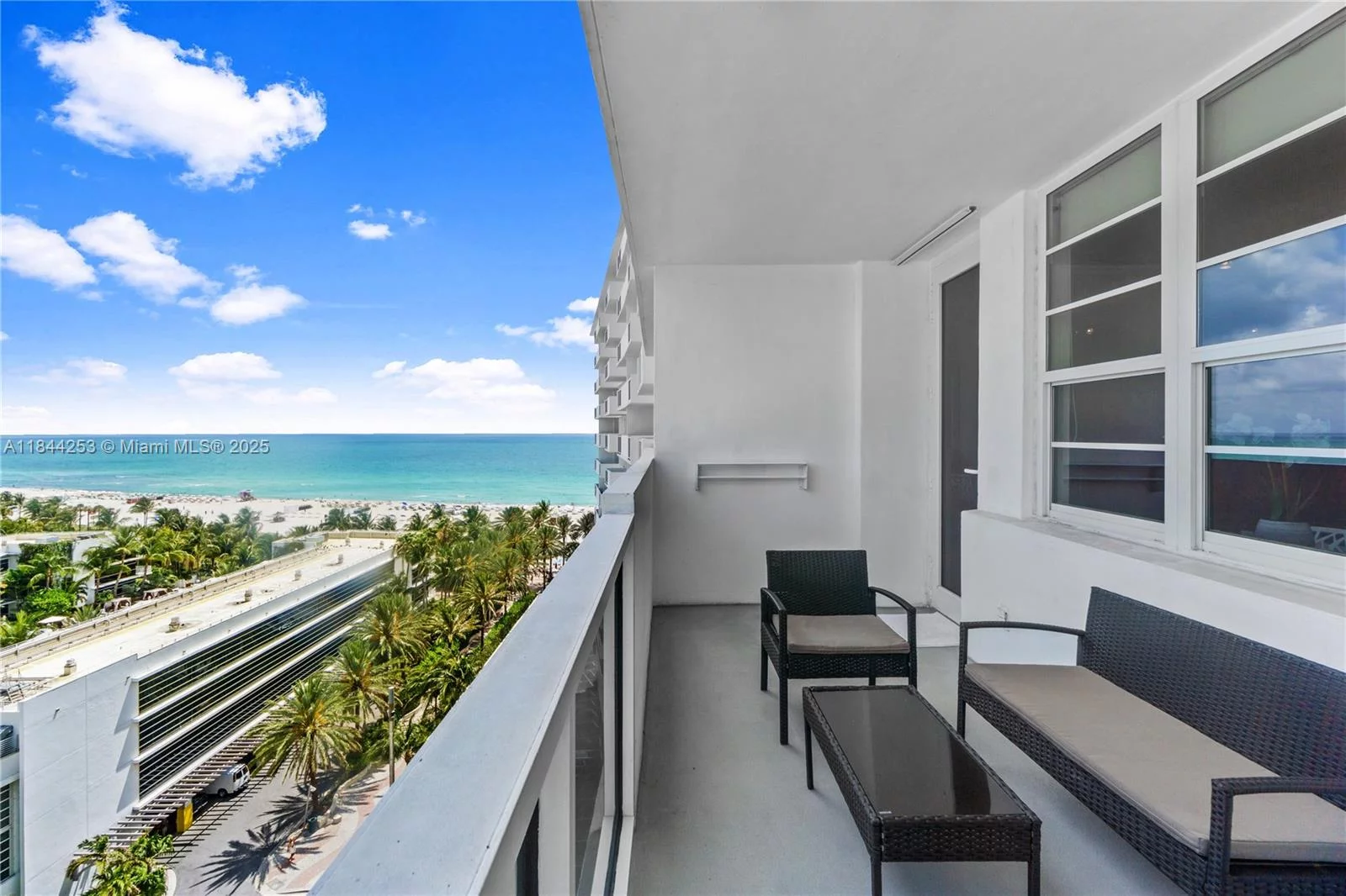 100 Lincoln Rd #1127