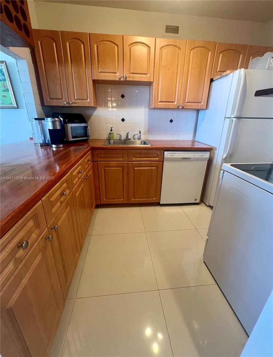 image THE DECOPLAGE CONDO6