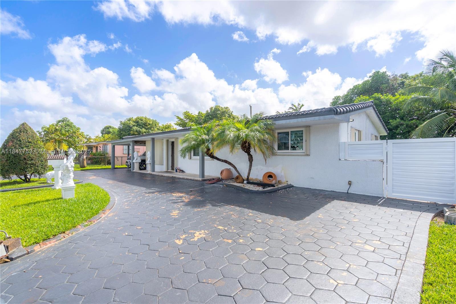 6975 W 10th Ct