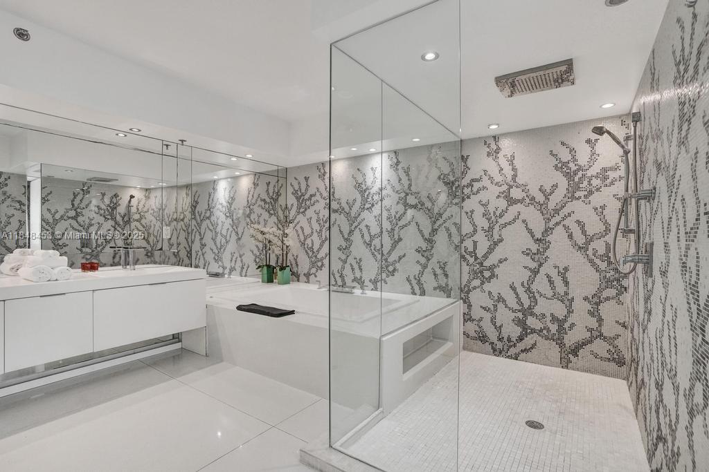 834 Ocean Dr #507/509 Miami Beach, FL 33139