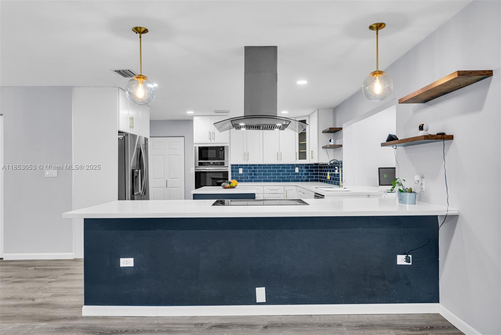 851 SW 49th Ter