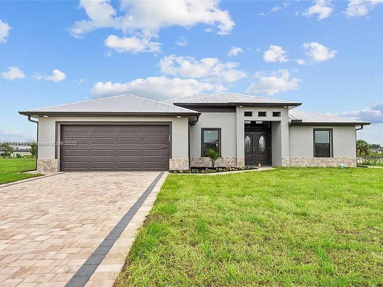7897 16th Ter La Belle, FL 33935 7897 16th Ter La Belle, FL 33935