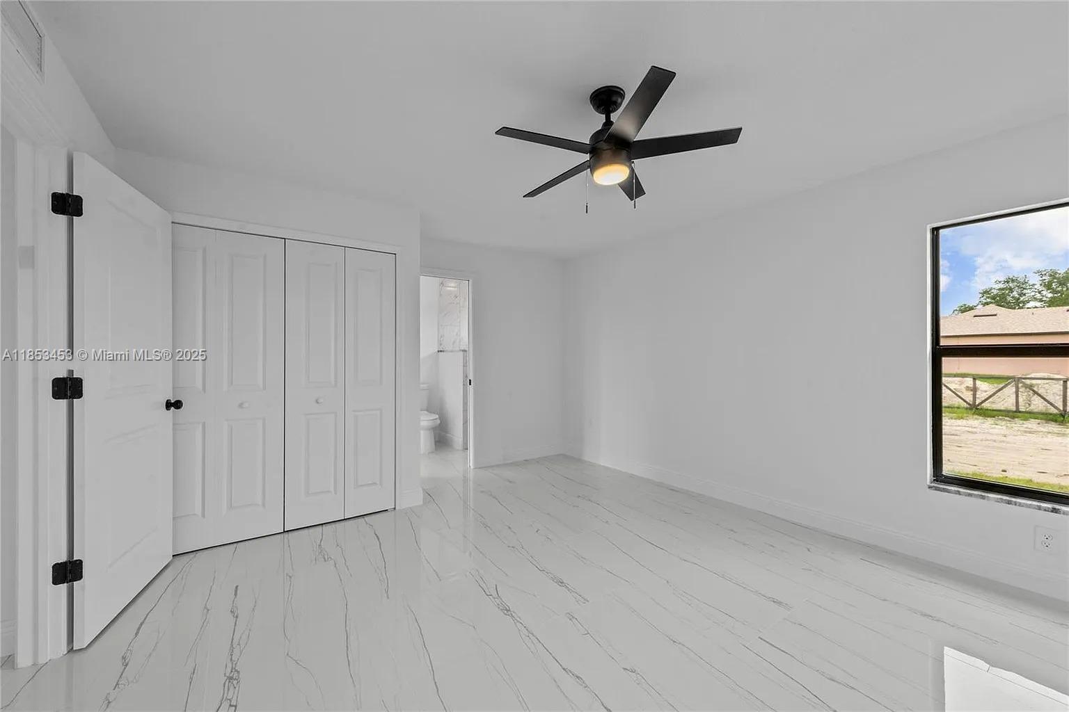 7897 16th Ter La Belle, FL 33935 7897 16th Ter La Belle, FL 33935