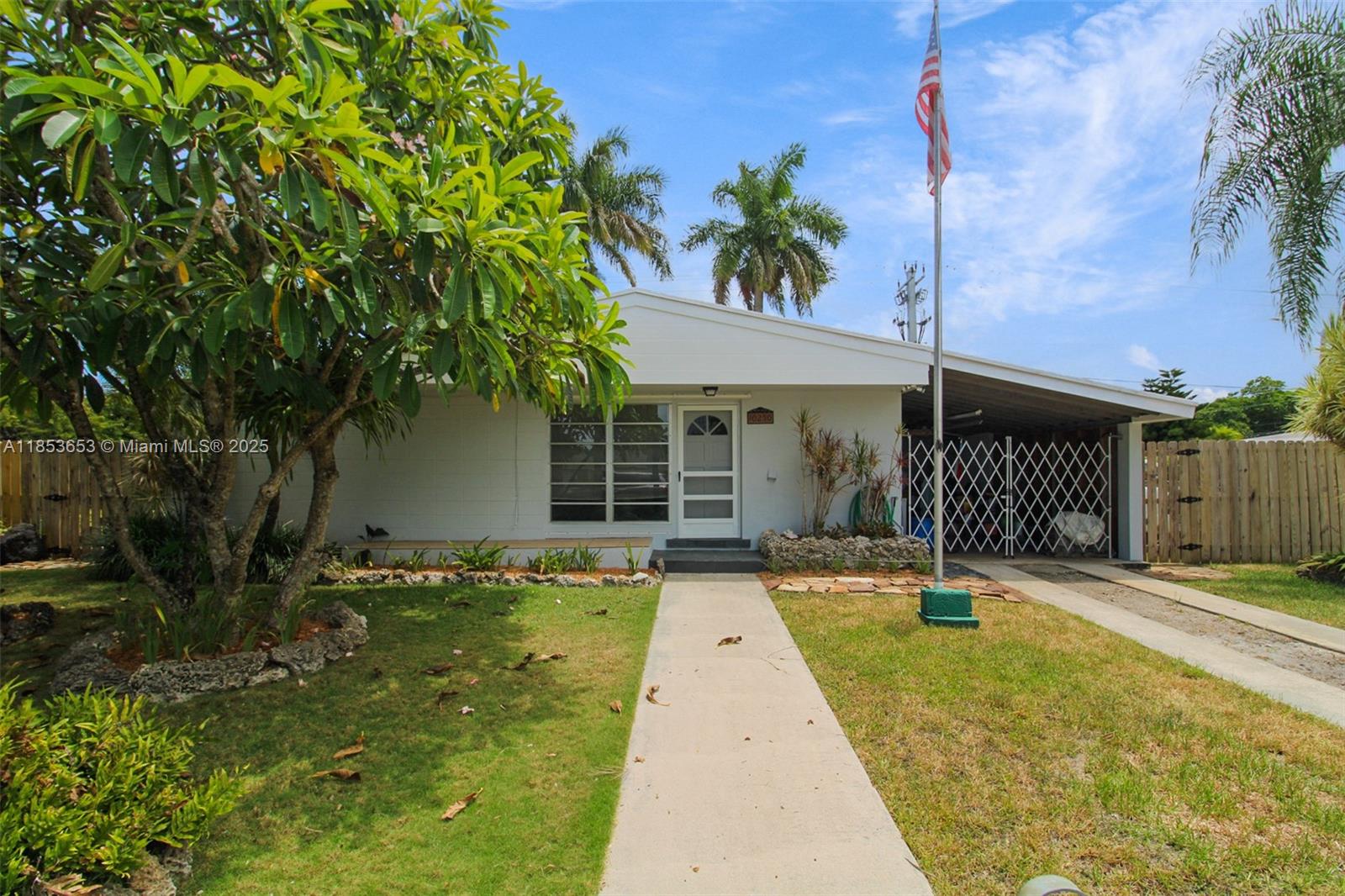 10250 Caribbean Blvd