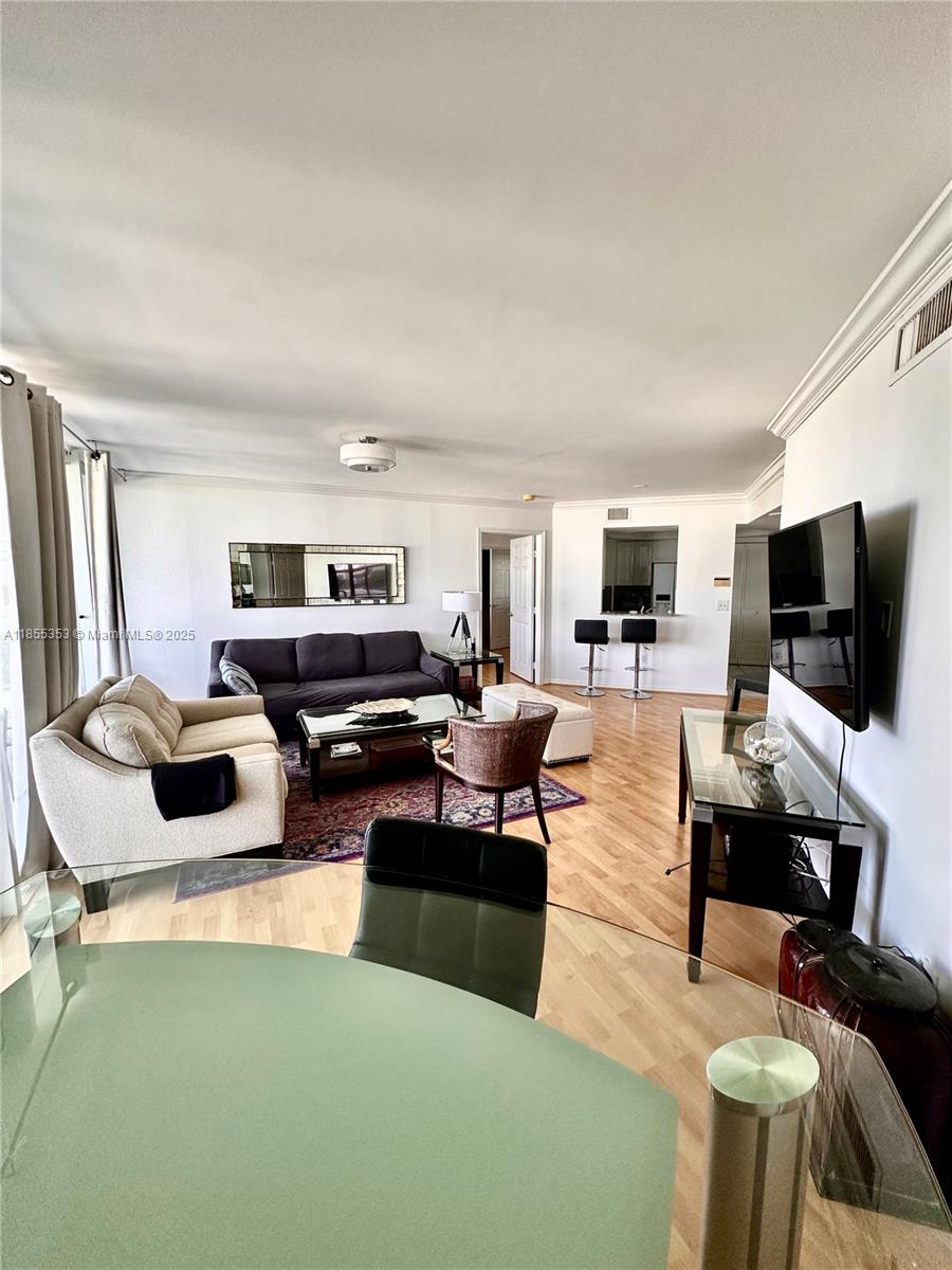 image La Gorce Palace2