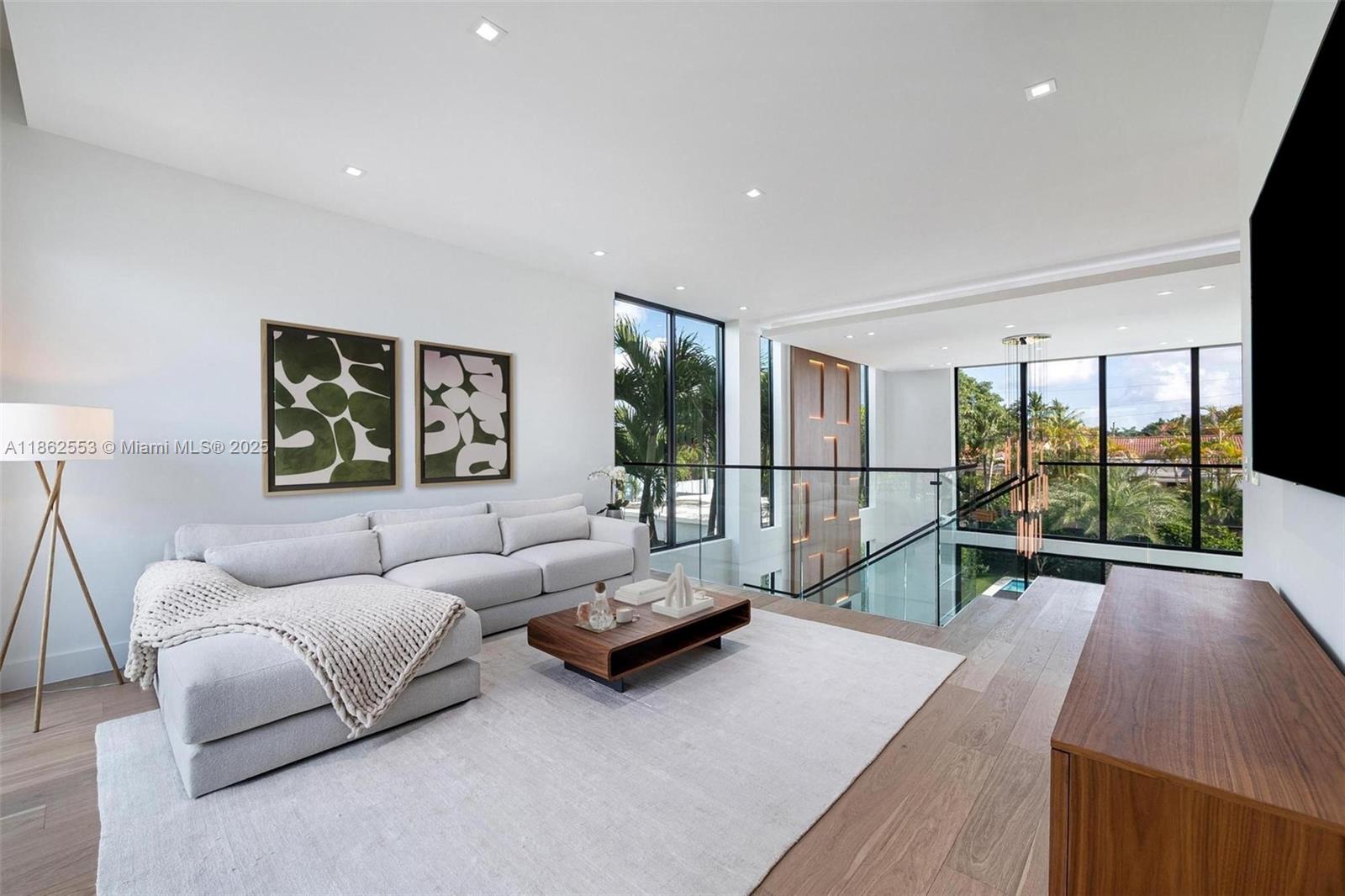 1351 SW 16th St Miami, FL 33145