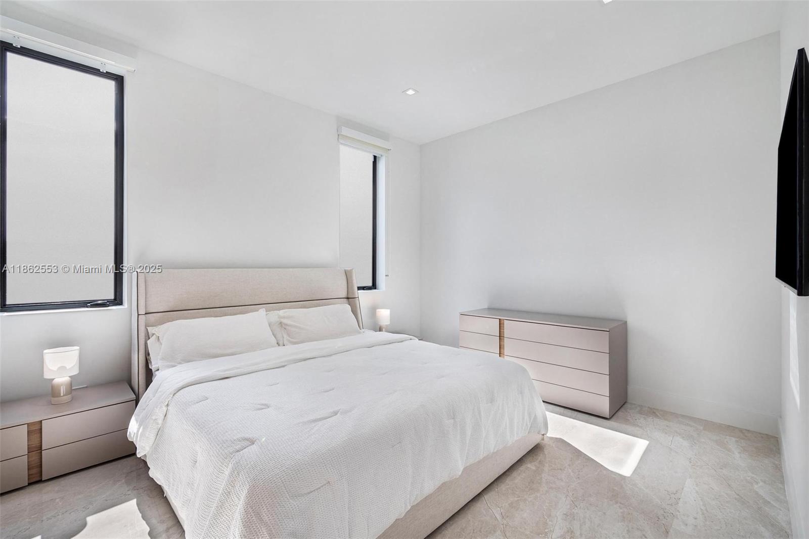 1351 SW 16th St Miami, FL 33145