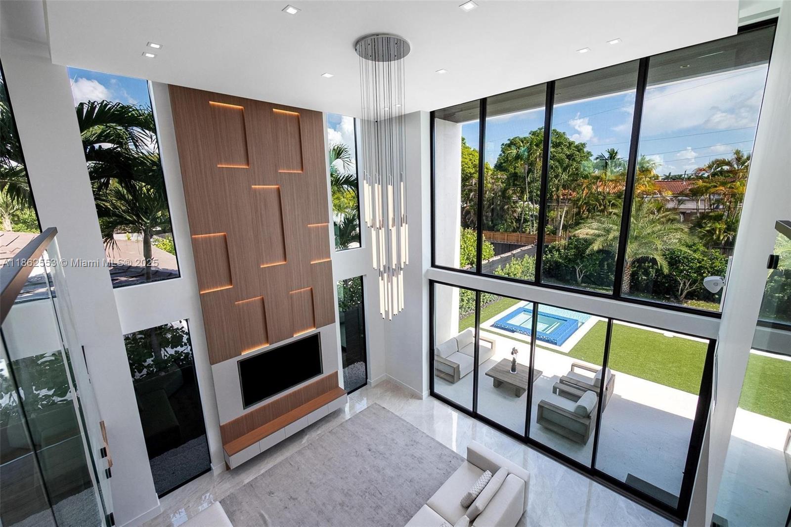 1351 SW 16th St Miami, FL 33145