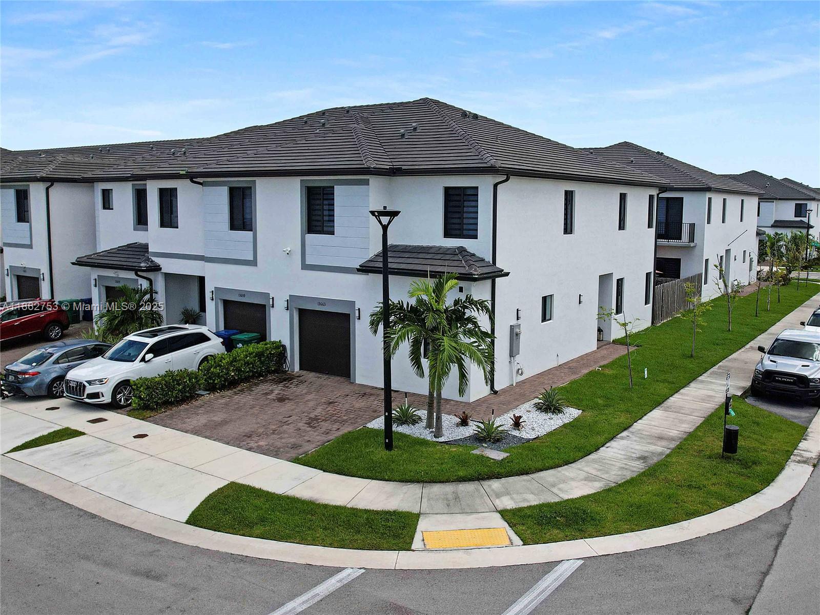 13663 SW 158th Ave
