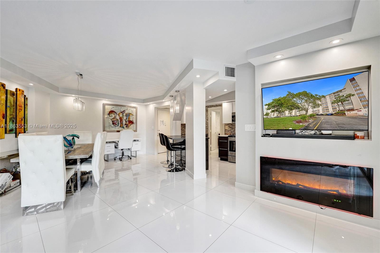 6911 Environ Blvd #1K