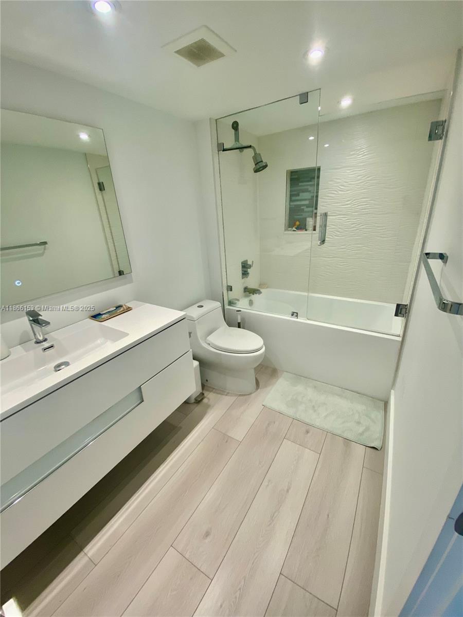 780 NE 69th St #1407,Miami, FL 33138