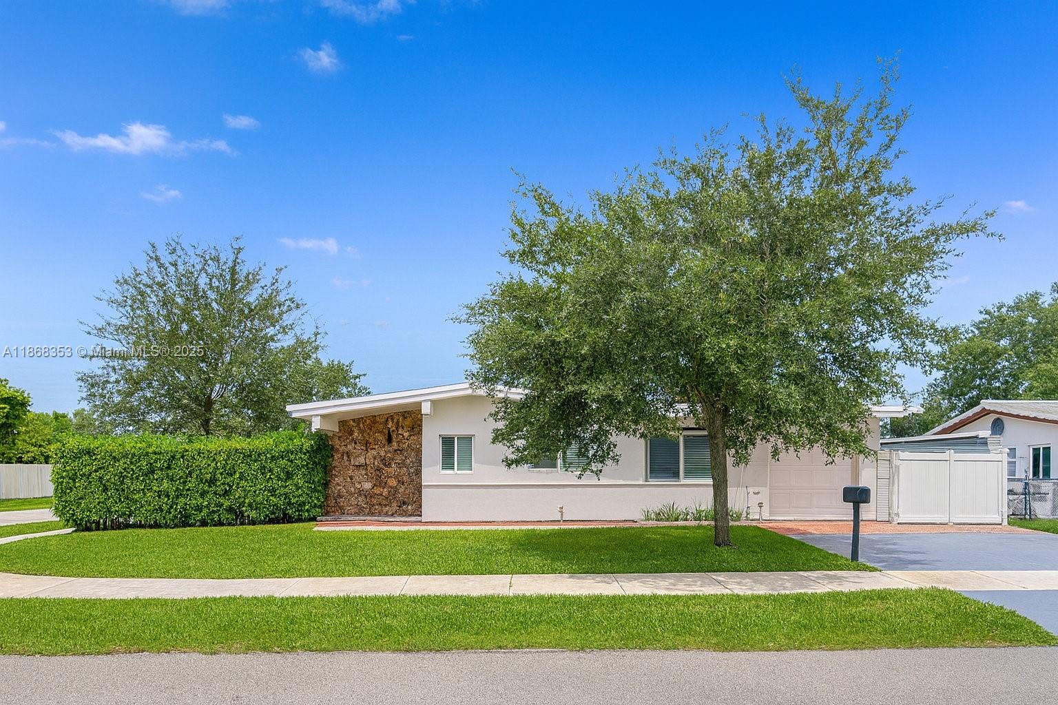 5250 SW 96th Ave