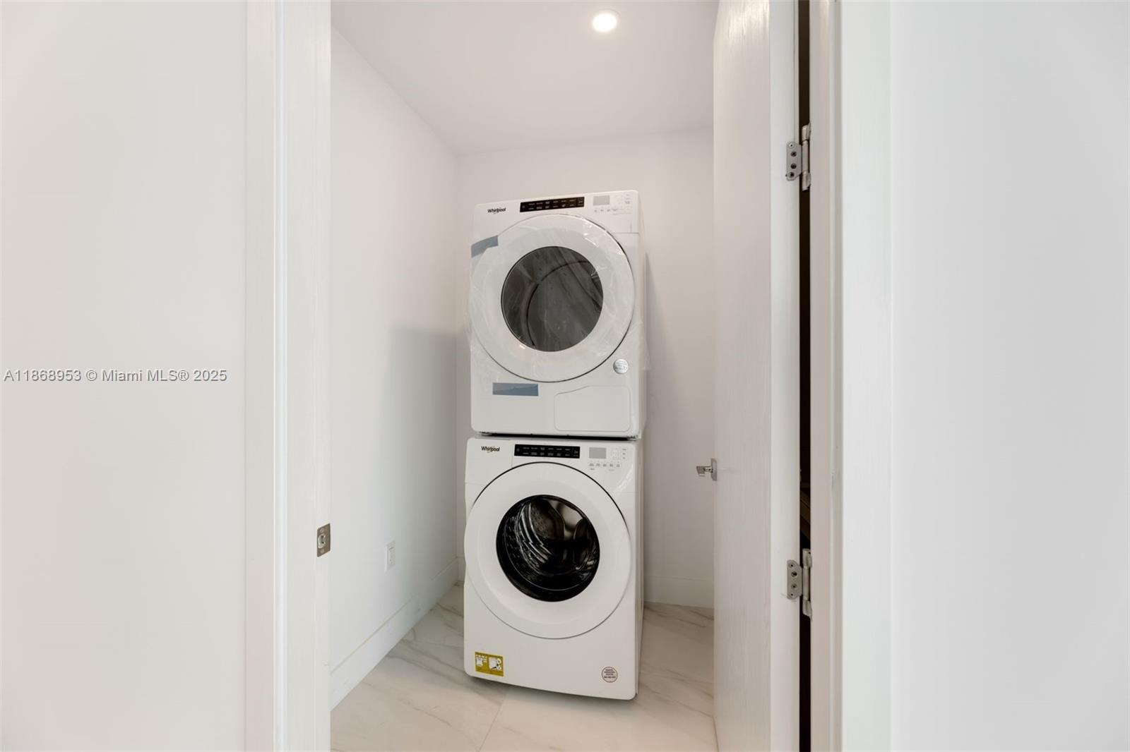 image Aurora Sunny Isles11