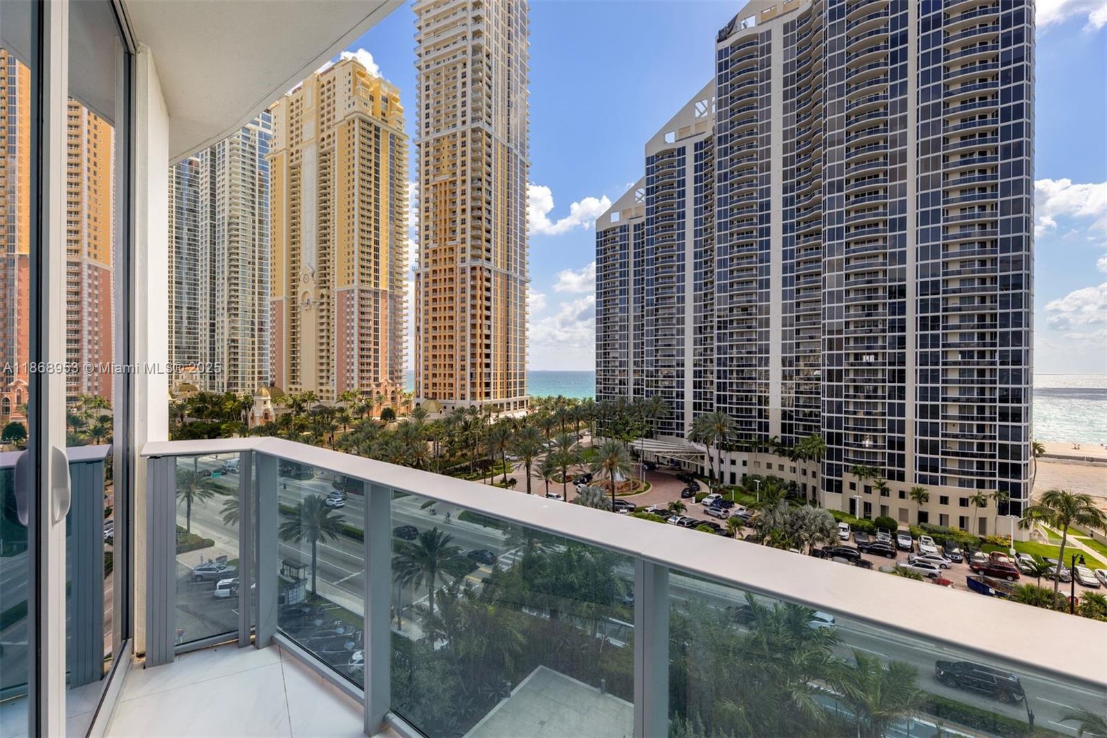 image Aurora Sunny Isles12