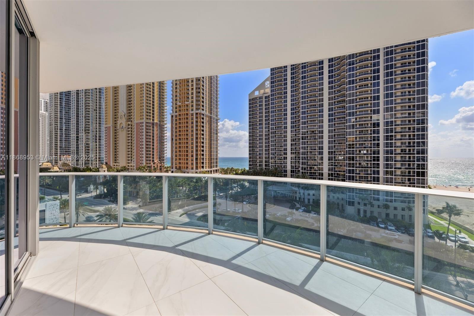 image Aurora Sunny Isles13