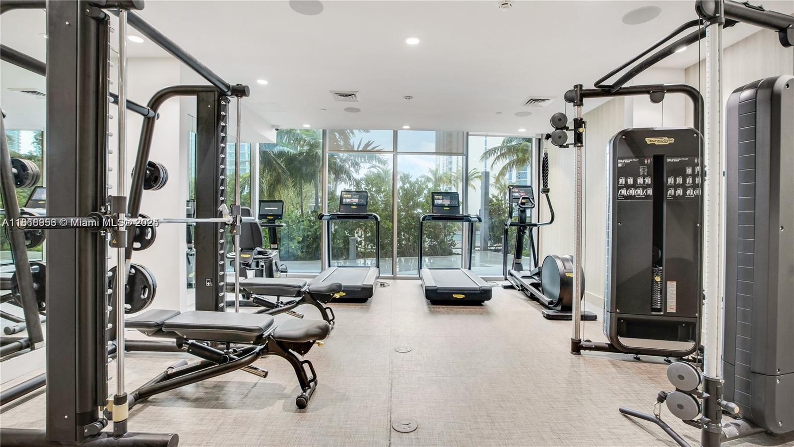 image Aurora Sunny Isles18