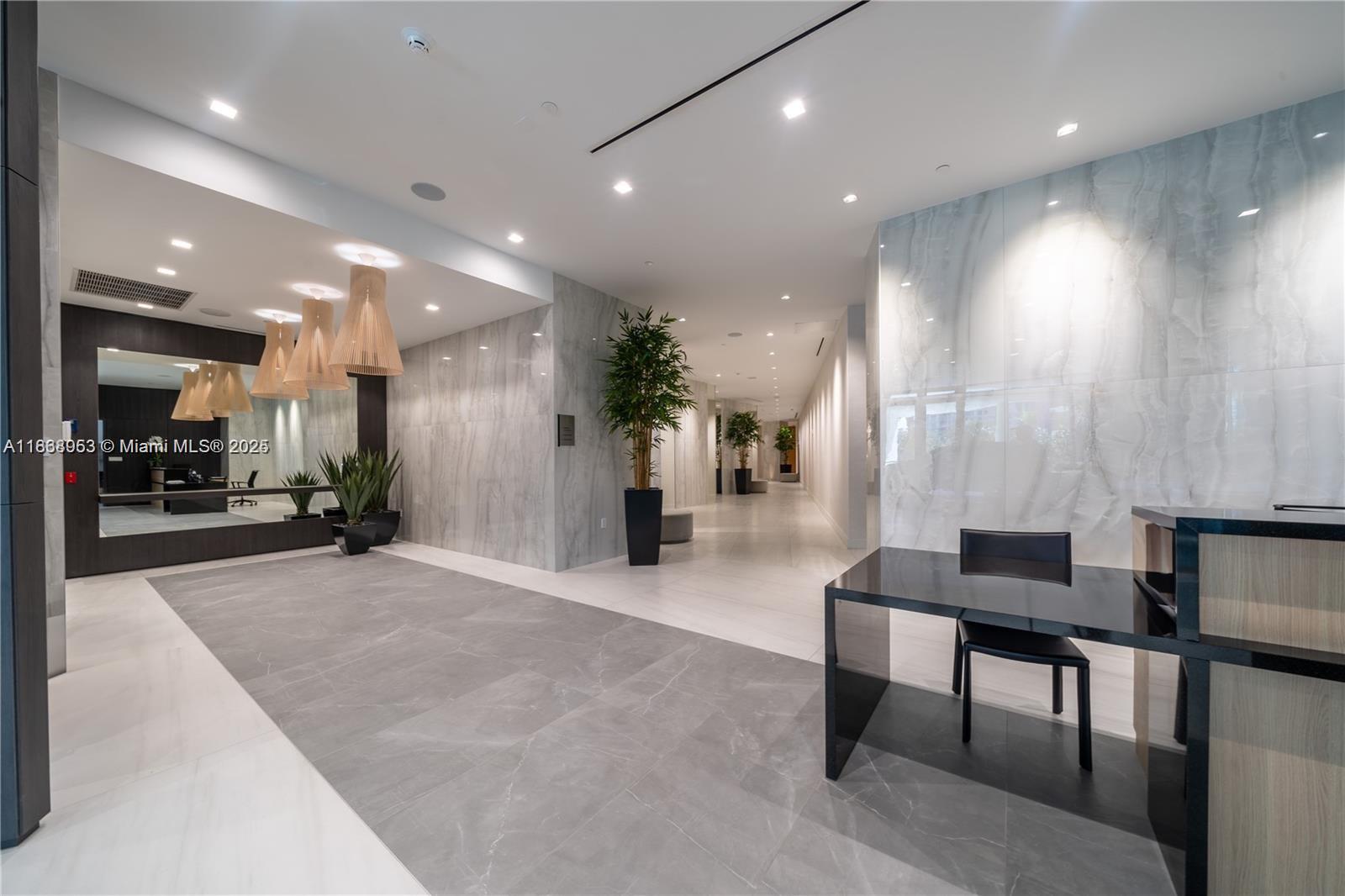 image Aurora Sunny Isles23
