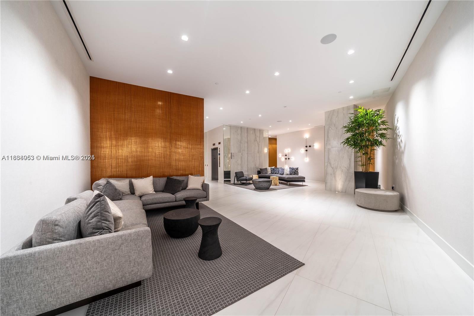 image Aurora Sunny Isles27