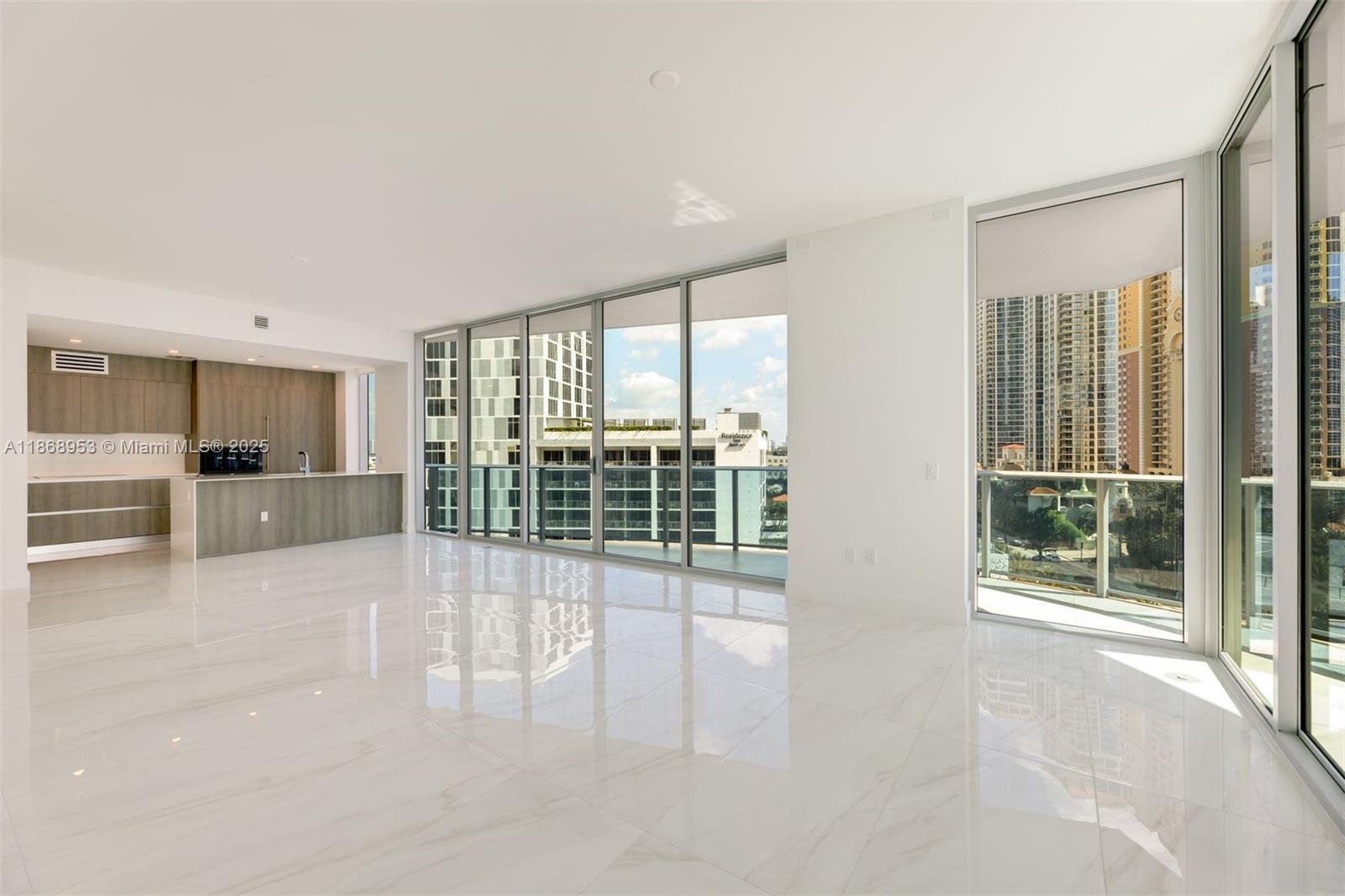 image Aurora Sunny Isles34