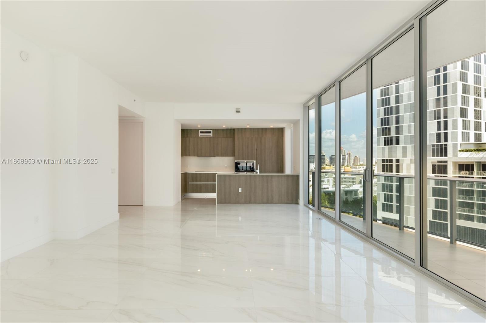 image Aurora Sunny Isles3