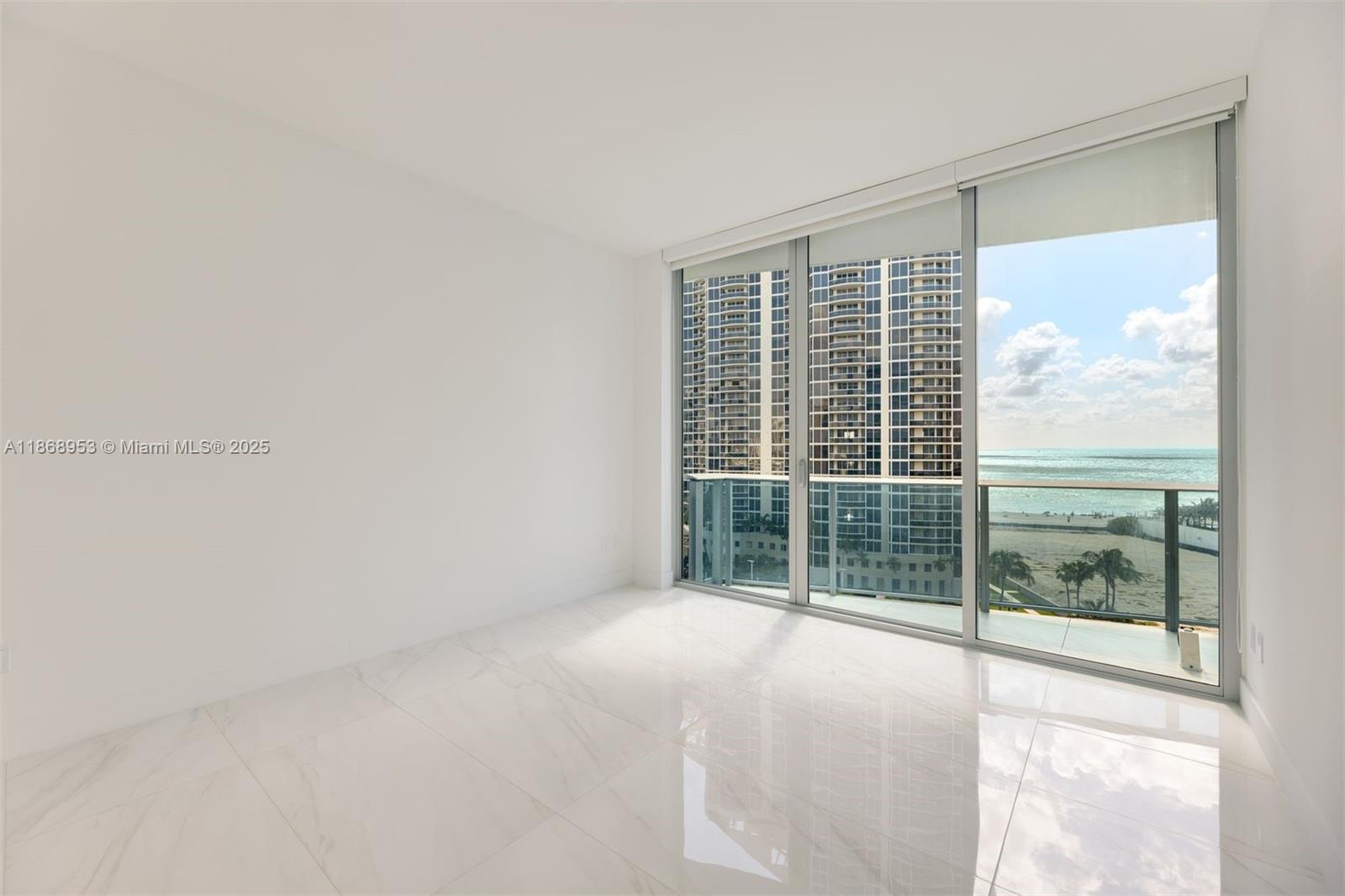 image Aurora Sunny Isles6