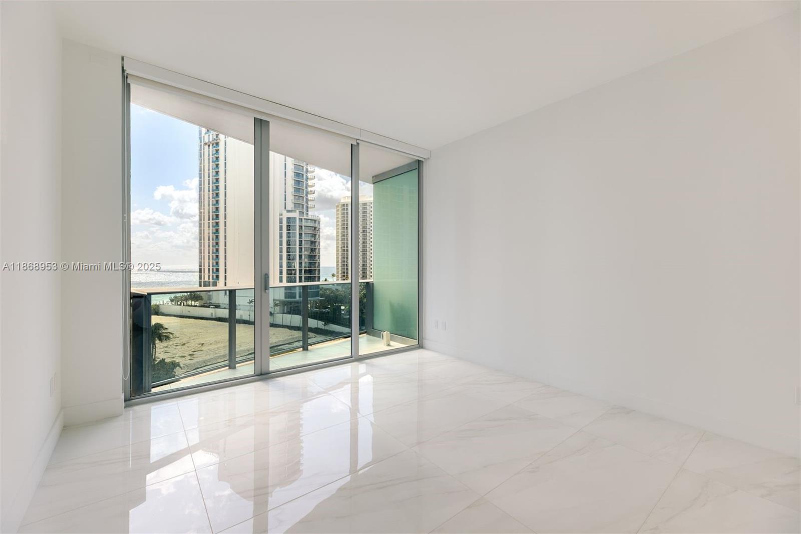 image Aurora Sunny Isles7