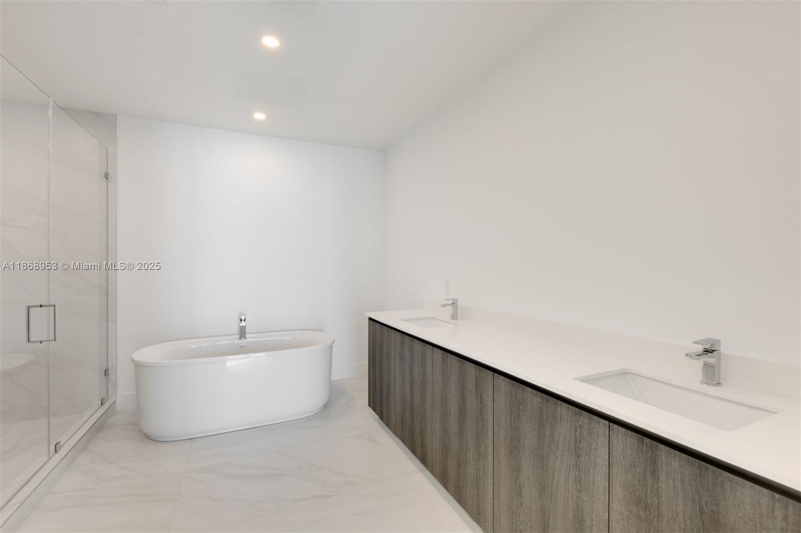 image Aurora Sunny Isles8
