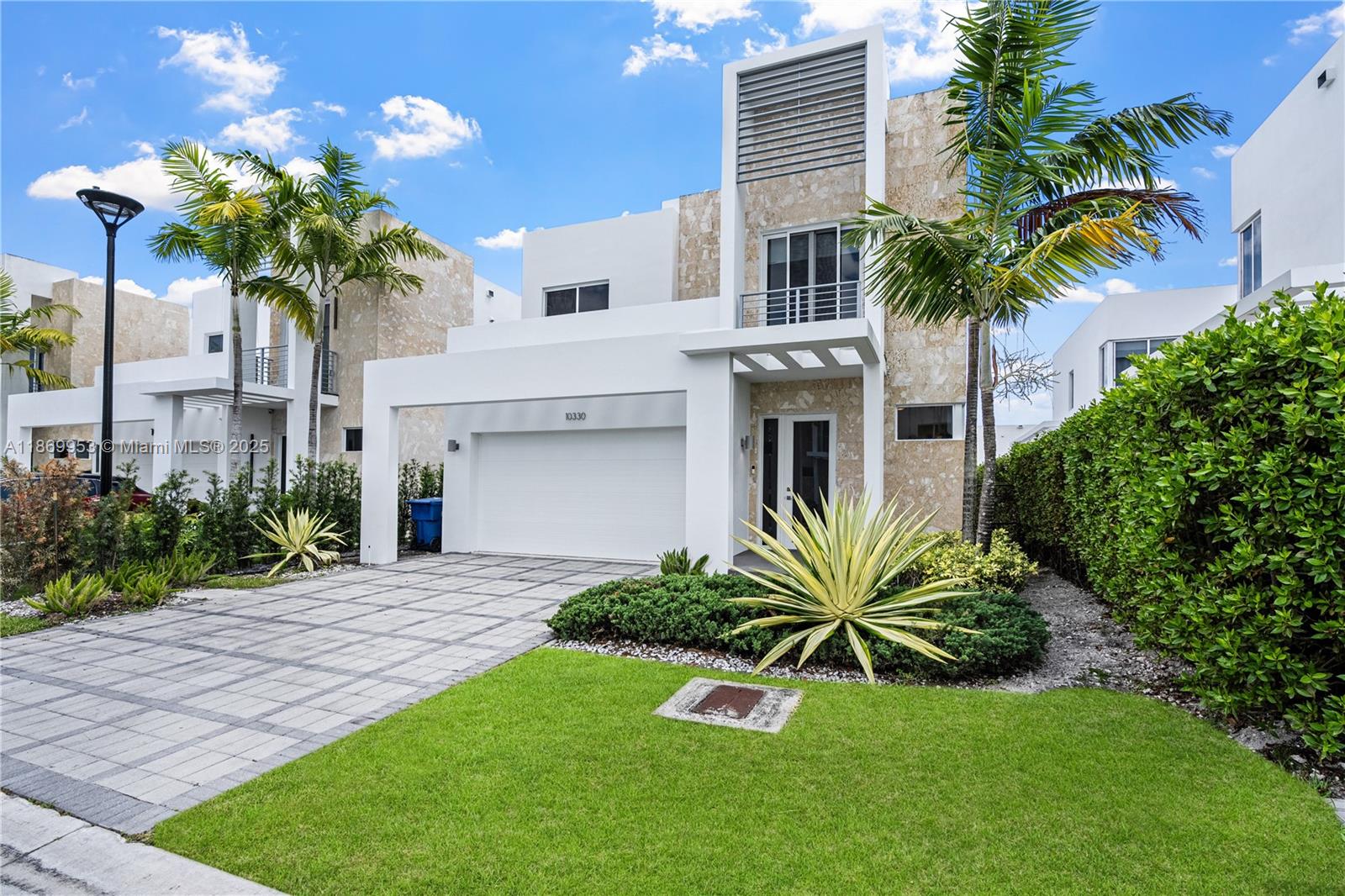 10330 NW 68th St
